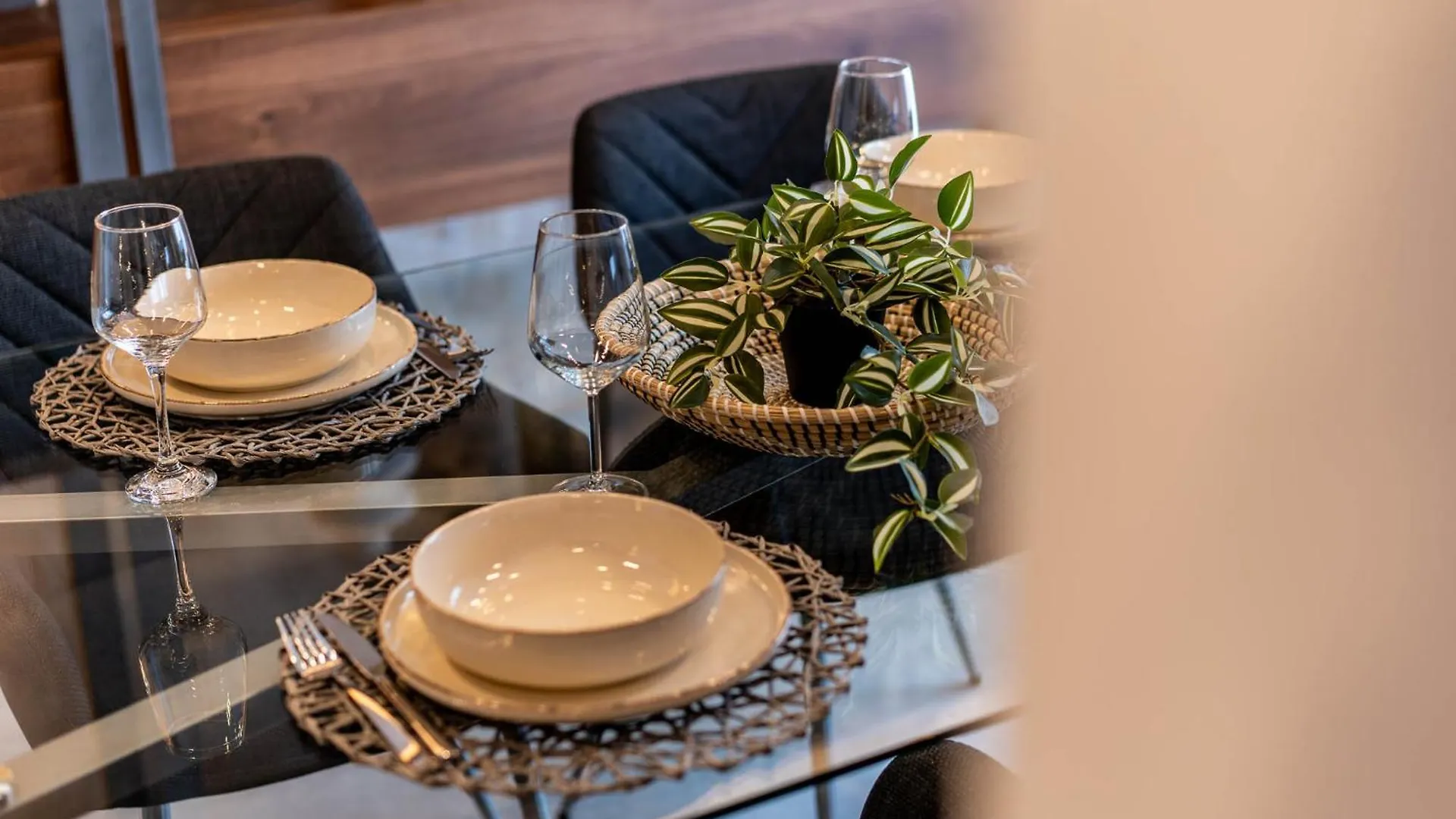 Urban Jungle Apartment Thessaloniki